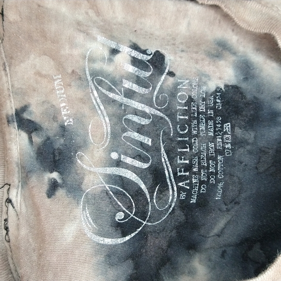 Medium Sinful by Affliction shirt - Picture 8 of 8